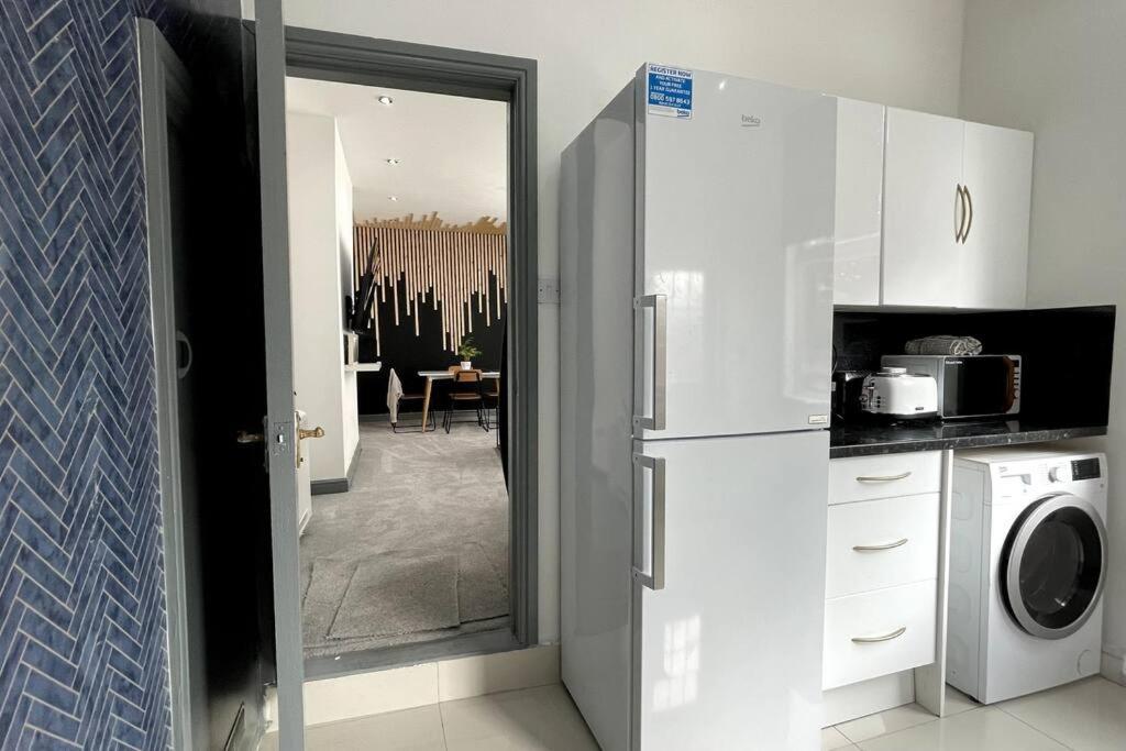 Luxury 2 Bed Duplex Apartment By Yo Room! - Leicester City- Free Parking エクステリア 写真